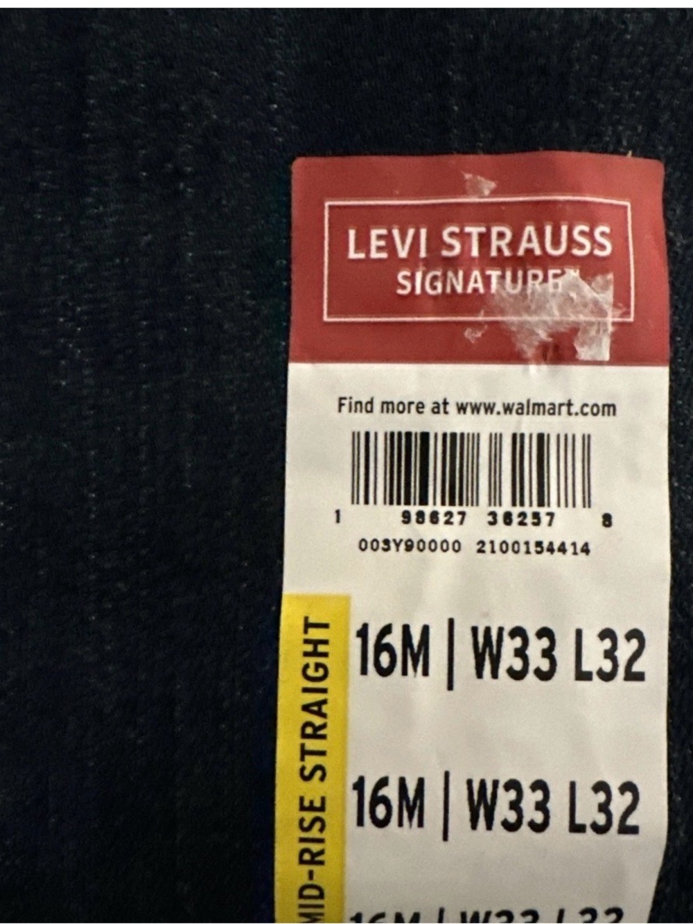 Levi's Women's Straight Leg Jeans in Dark Blue Wash NWT - Picture 5 of 11